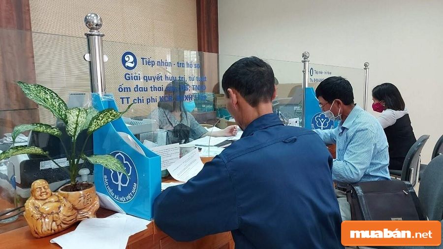 Phải nạp hồ sơ trực tiếp tại trung tâm dịch vụ việc làm trong thời hạn 3 tháng.