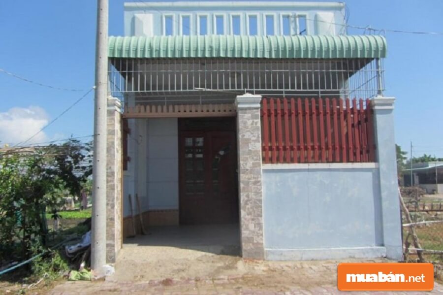 Nếu nhu cầu tài chính thực sự có hạn thì nên mua nhà đất Vũng Tàu tầm giá 500-600 triệu đồng. Nhưng cần lưu ý vì sao nó rẻ.