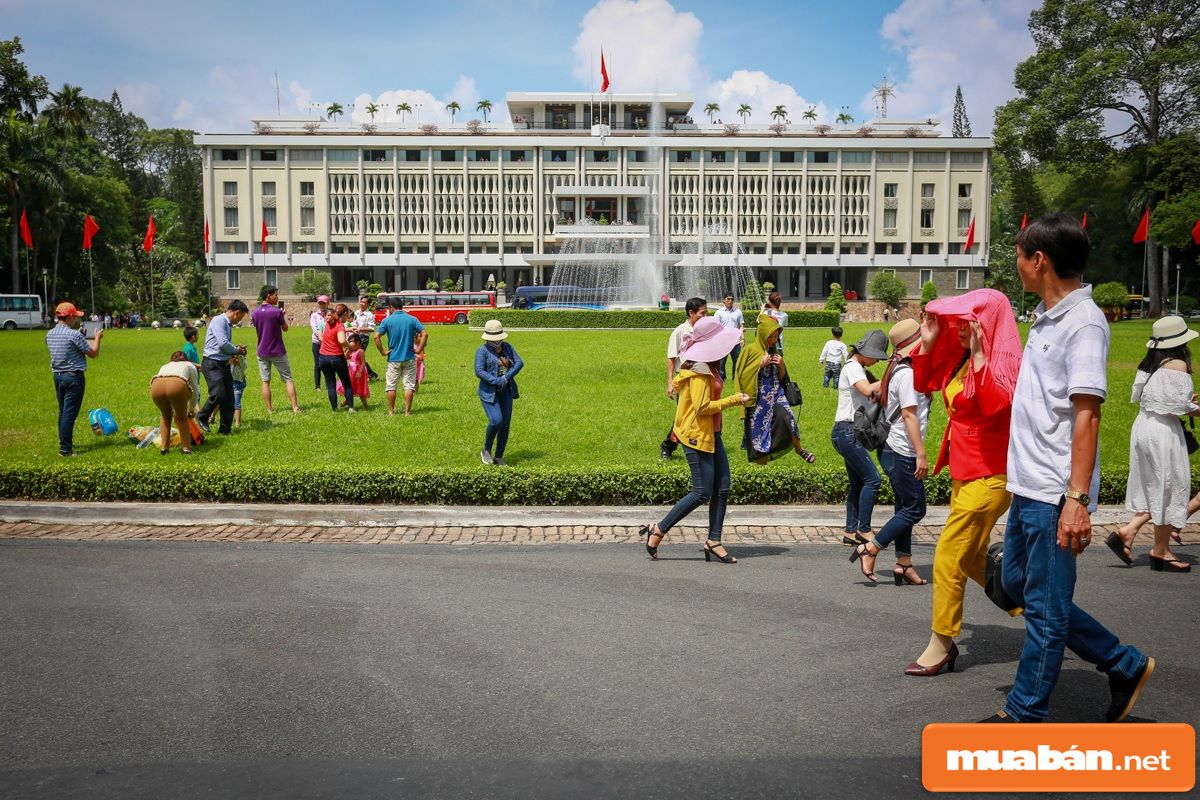Kiến Trúc Dinh Độc Lập – Nét Độc Đáo Ấn Tượng Của Sài Gòn 12 Bạn Hãy Chú Ý Một Số Vấn Đề Cần Lưu Ý Trong Quy Định Khi Tham Quan Dinh Độc Lập.