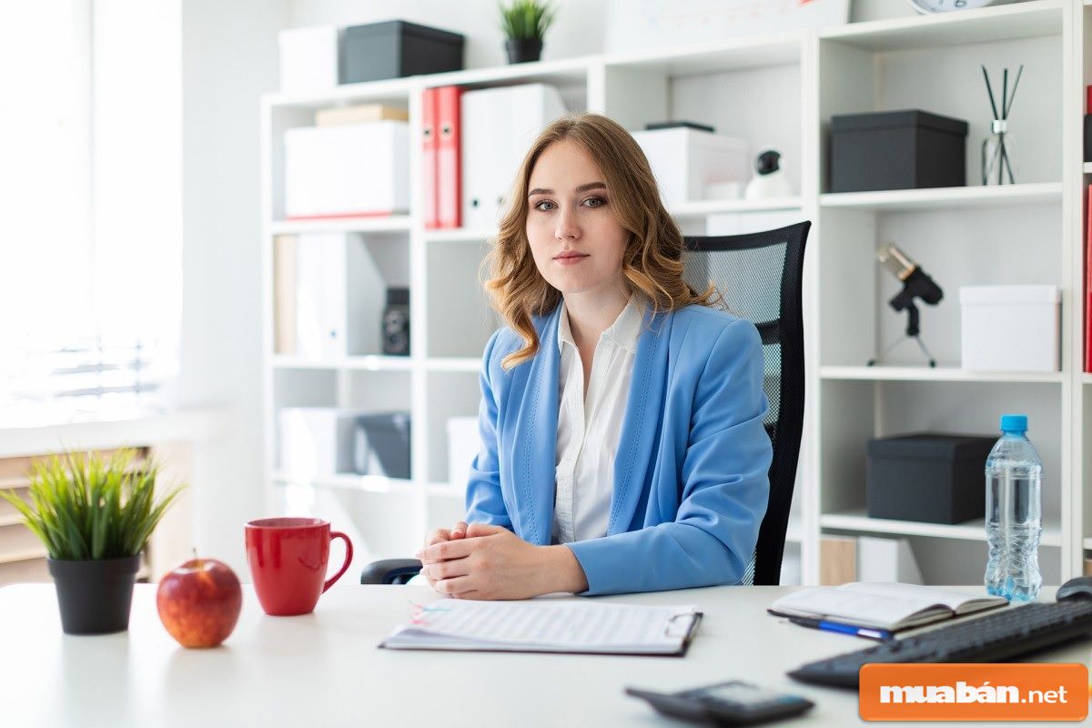 Nếu tìm việc qua hình thức này, bạn sẽ tốn một khoản chi phí dịch vụ theo thỏa thuận.