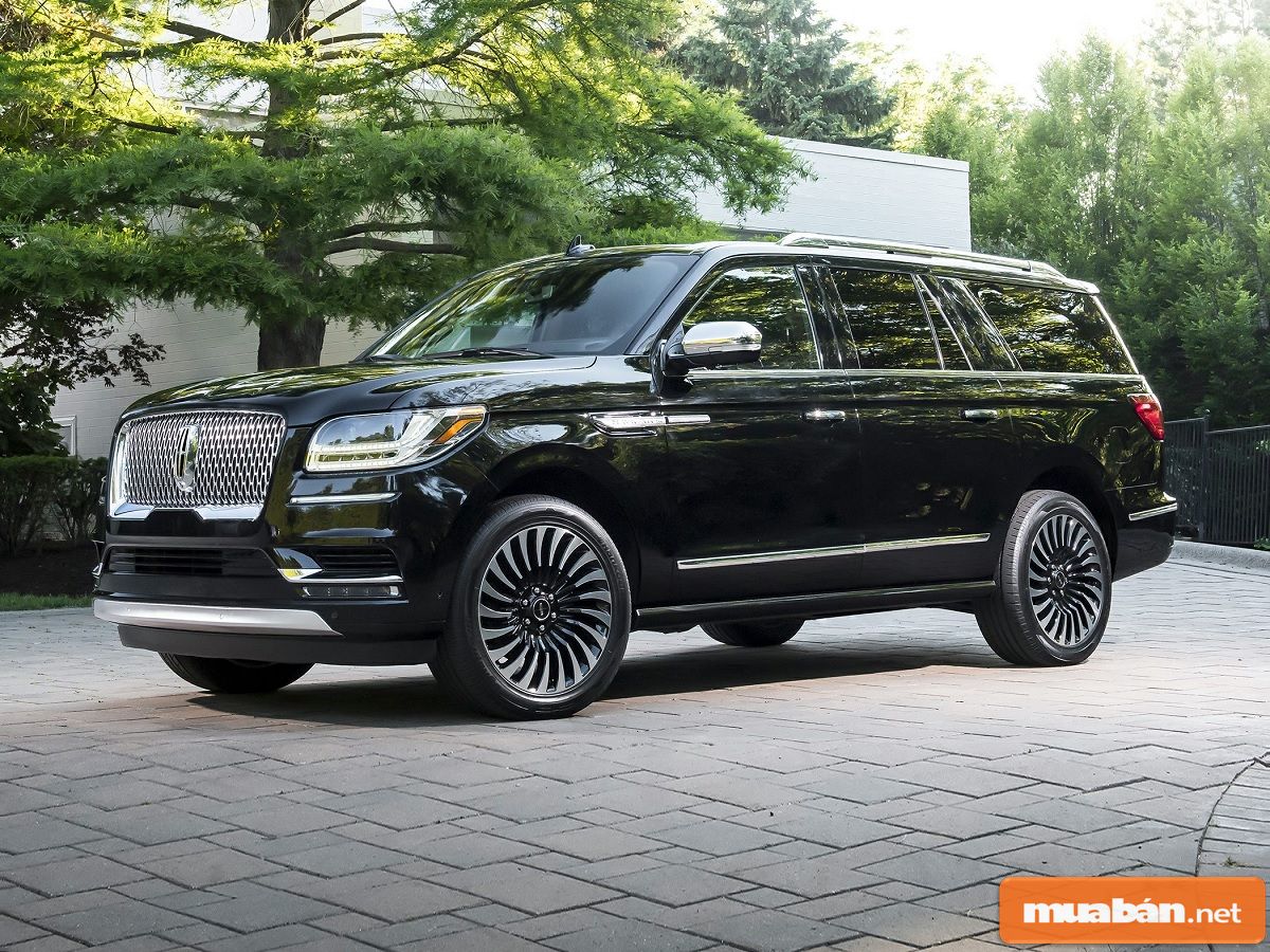 Một số SUV kéo dài điển hình như Lincoln Navitator L, Cadillac Escalade ESV…