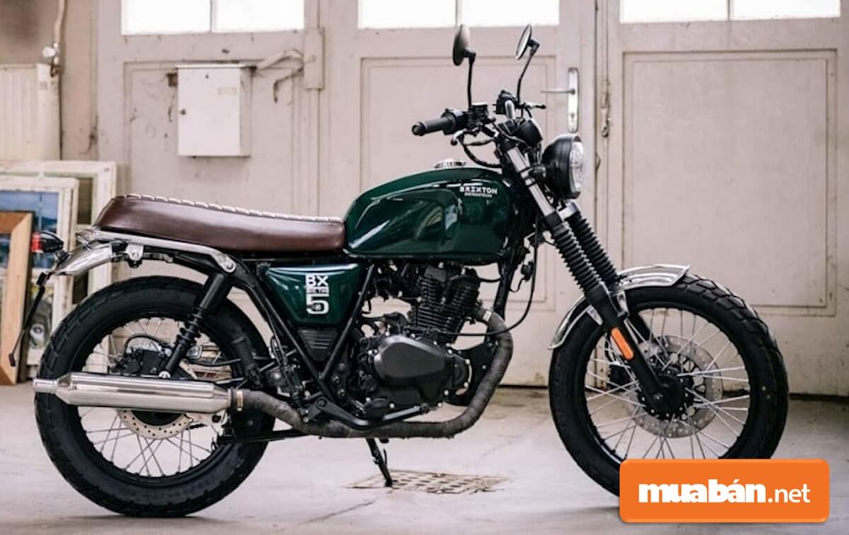 Brixton BX 150 đang được phân phối với 3 màu cho các phiên bản