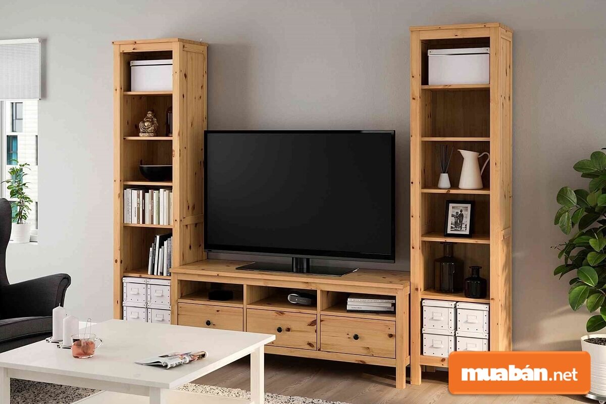 Kệ tivi sản xuất từ các loại gỗ công nghiệp như MDF, MFC và HDF cũng rất đa dạng.