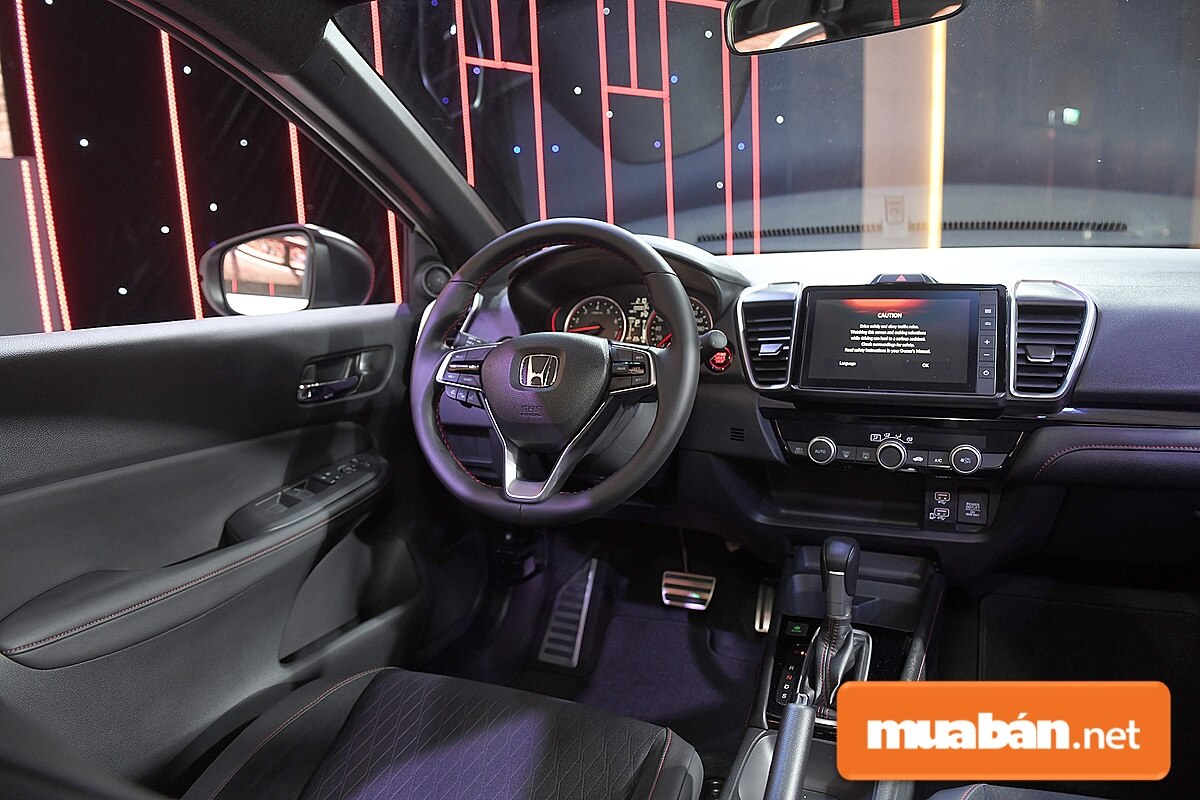 Ghế Honda City 2020 được bọc da với chức năng chỉnh điện 6 hướng cho ghế lái. 
