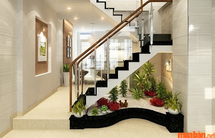 Bật mí ngay kích thước cầu thang đạt tiêu chuẩn trong xây dựng Không nên đặt tiểu cảnh dưới gầm cầu thang
