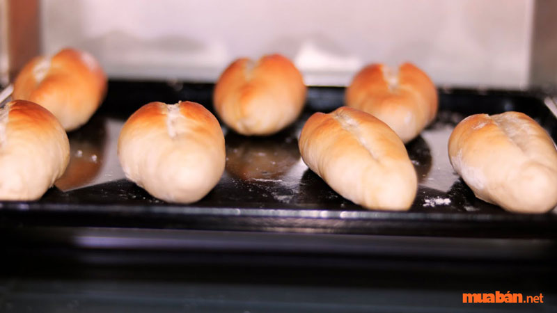 Cách làm bánh mì - nhiệt độ phù hợp để nướng bánh mì là 170 độ C