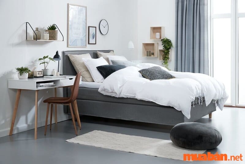Kết hợp màu sắc khéo léo sẽ khiến phòng ngủ màu trắng không còn đơn điệu