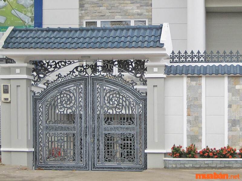 cổng nhà đặt bên phải hay bên trái 3