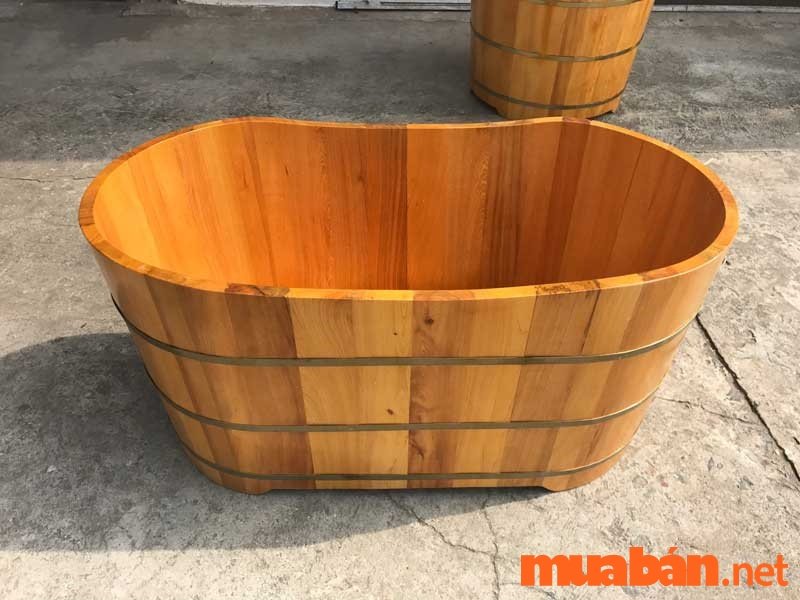Bồn tắm bằng gỗ sồi