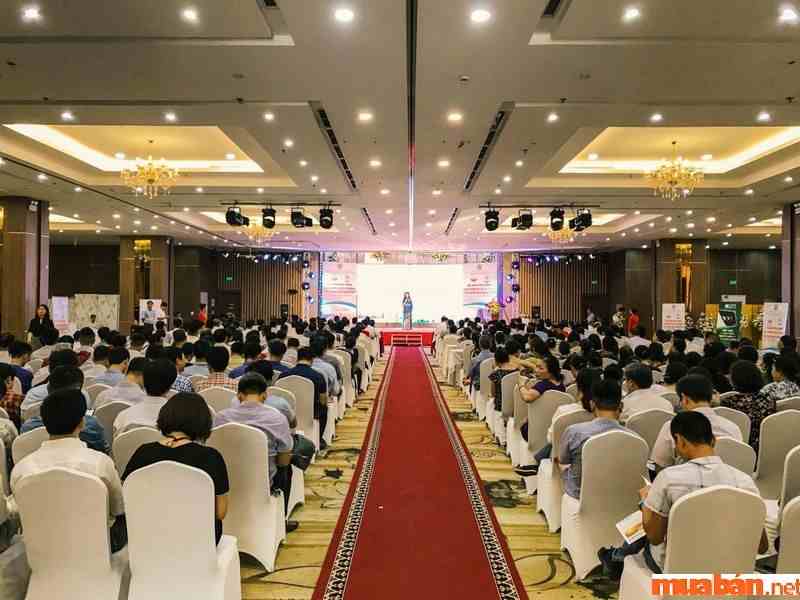 Tổ chức các buổi chia sẻ giao lưu cần có kế hoạch và những người tham gia tổ chức cụ thể