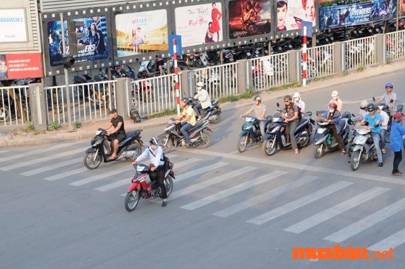 Cách tính mức tiền phạt lỗi vượt đèn đỏ Cách tính mức tiền phạt lỗi vượt đèn đỏ