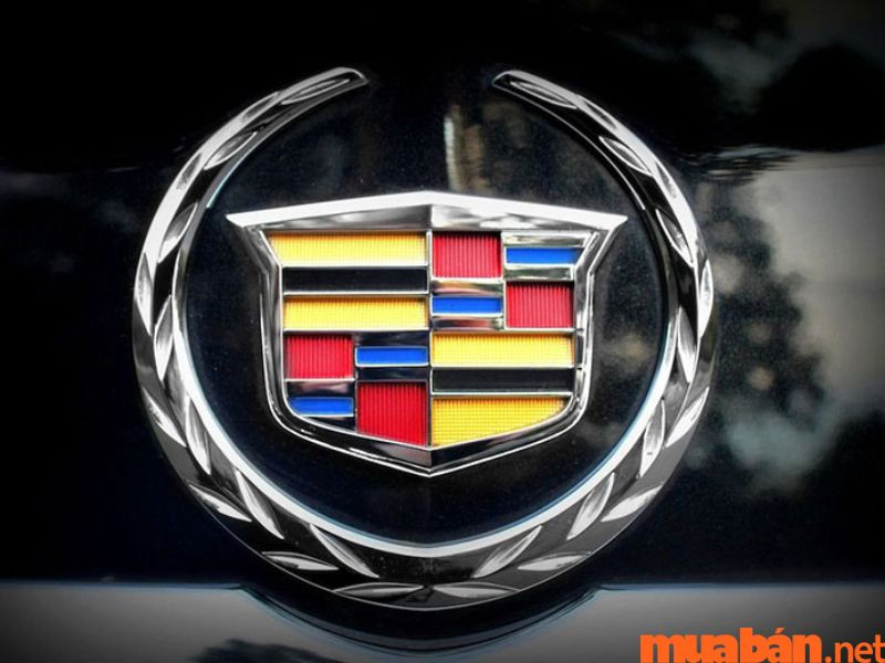 Cadillac - “Pháo đài di động” với sự sang trọng và độ an toàn vượt trội - Logo các hãng xe ô tô