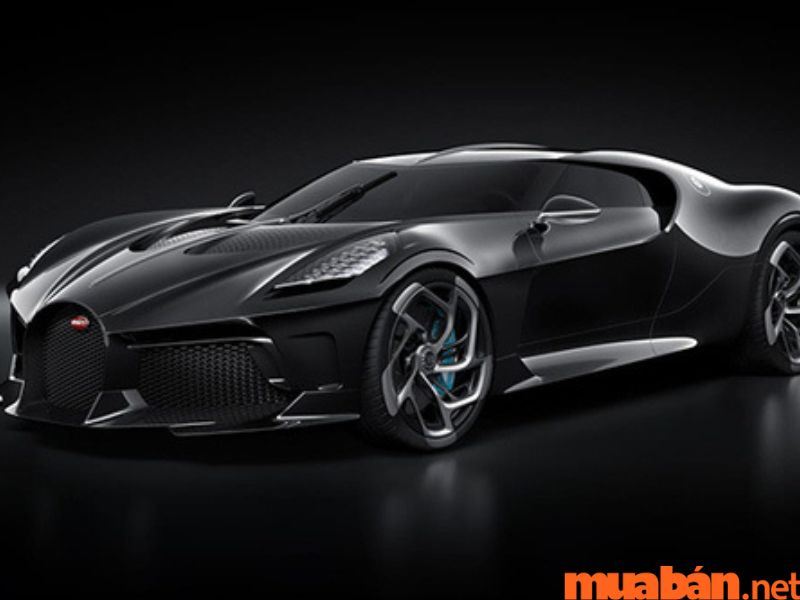 siêu xe Bugatti La Voatio Noire màu đen