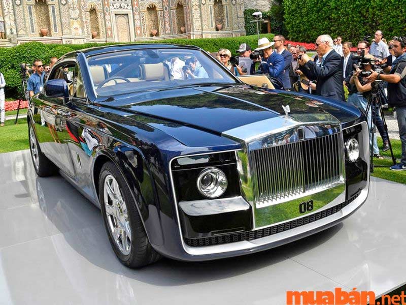 Siêu xe Rolls-Royce Sweptail toát ra vẻ quý phái và quyền lực