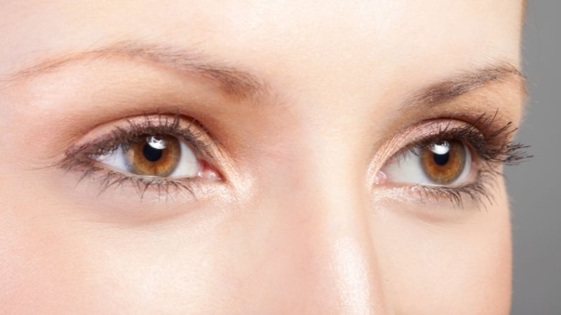 Tình trạng mắt giật phải có ảnh hưởng đến sức khỏe không? 
