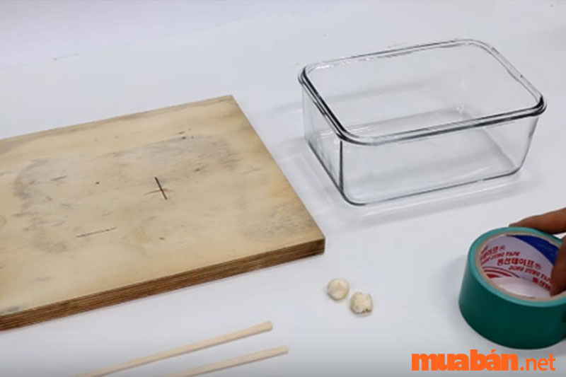 Materials needed to make a rat trap with a bowl