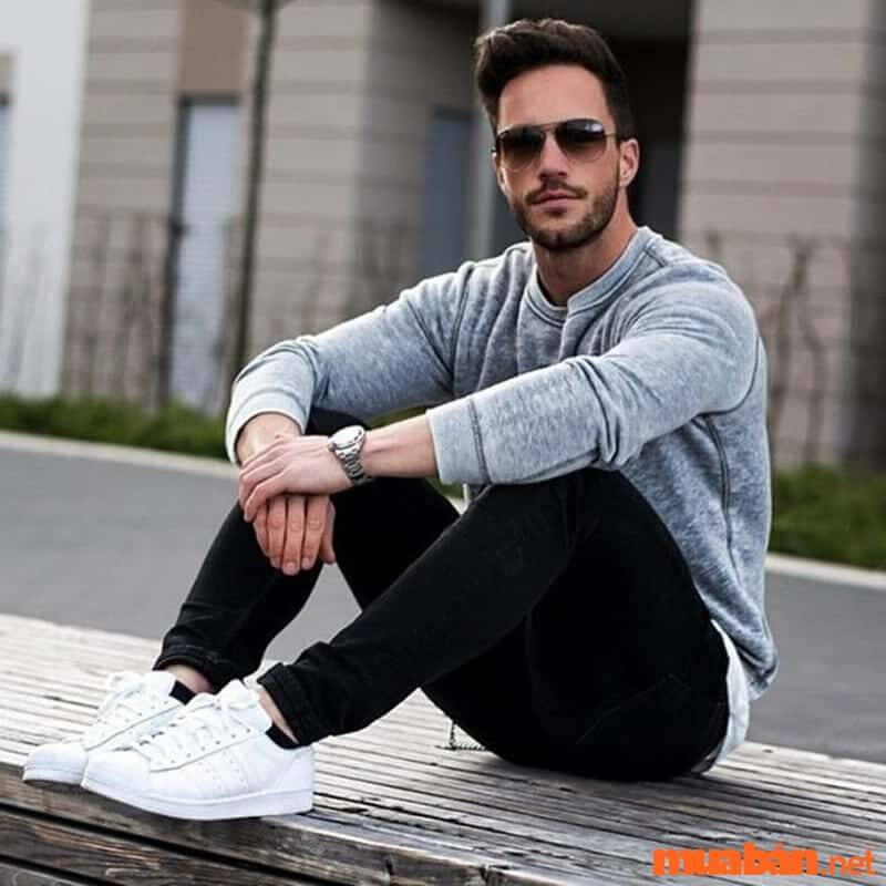 Ấn Tượng Cách Phối đồ Với Giày Sneaker Nam Hot Nhất 2022