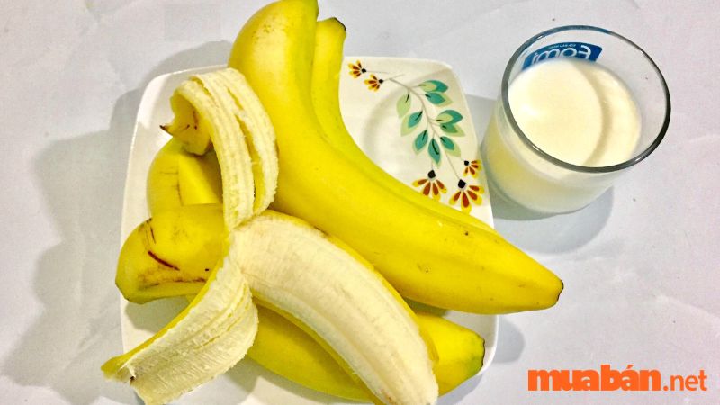 Ngày 4 chỉ ăn chuối và sữa
