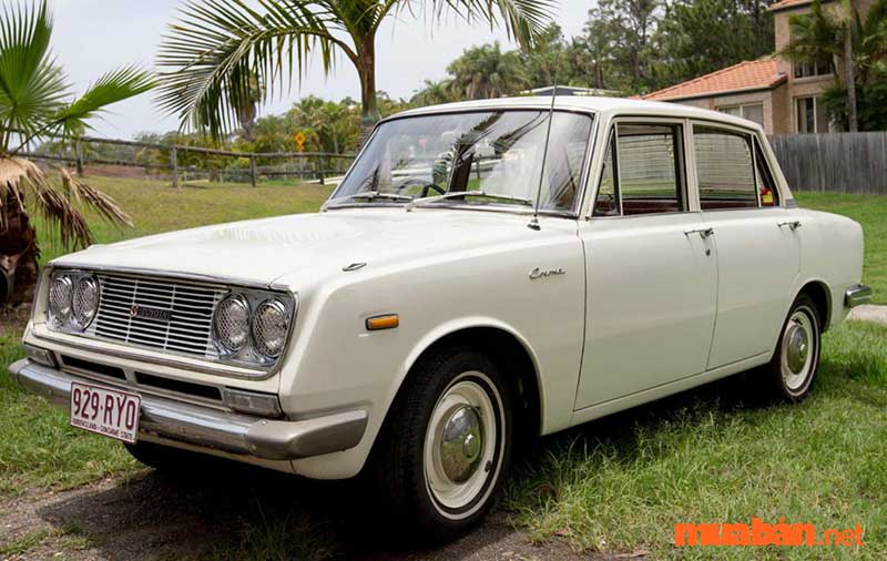Xe ô tô cổ giá rẻ Toyota Corona 1966