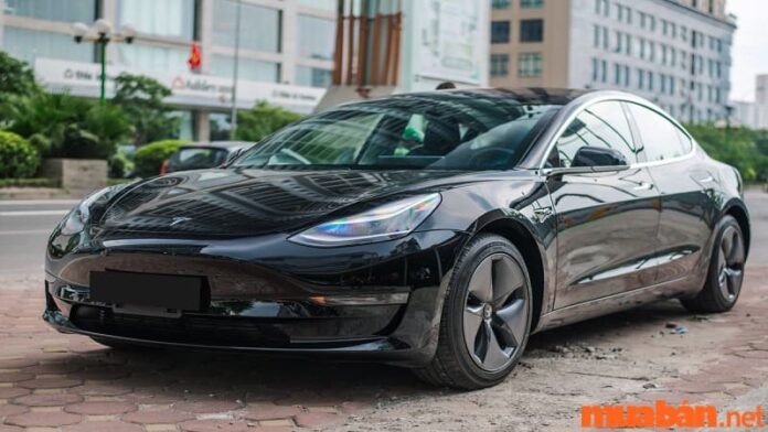 Đánh giá xe điện Tesla có những tính năng nổi bật nào?