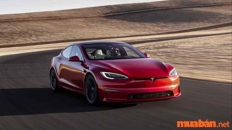 Có nên mua xe điện Tesla không?