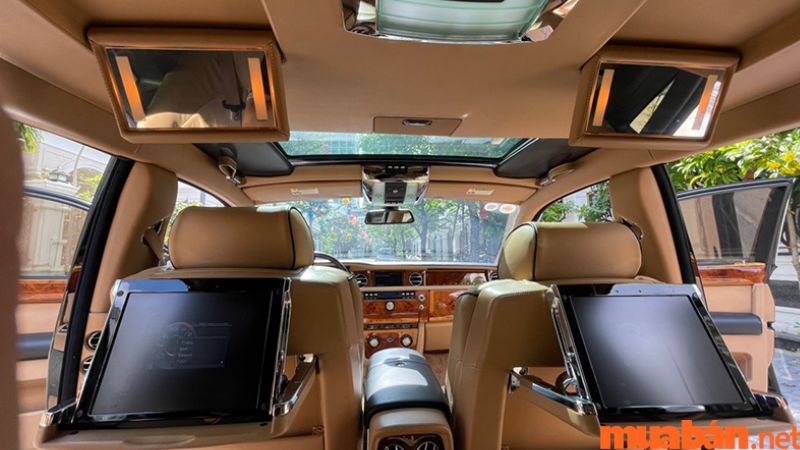 Rolls Royce Phantom VII có thêm các tiện ích thú vị - Phantom là xe gì?