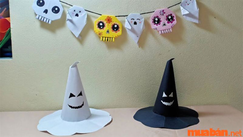 Trang trí Halloween cho lớp học bằng giấy