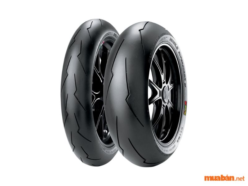 Lốp xe máy Pirelli