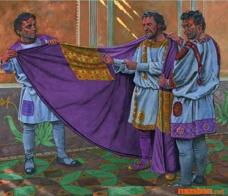 Ý nghĩa màu tím từ xa xưa đã là màu của vua chúa, quý tộc.