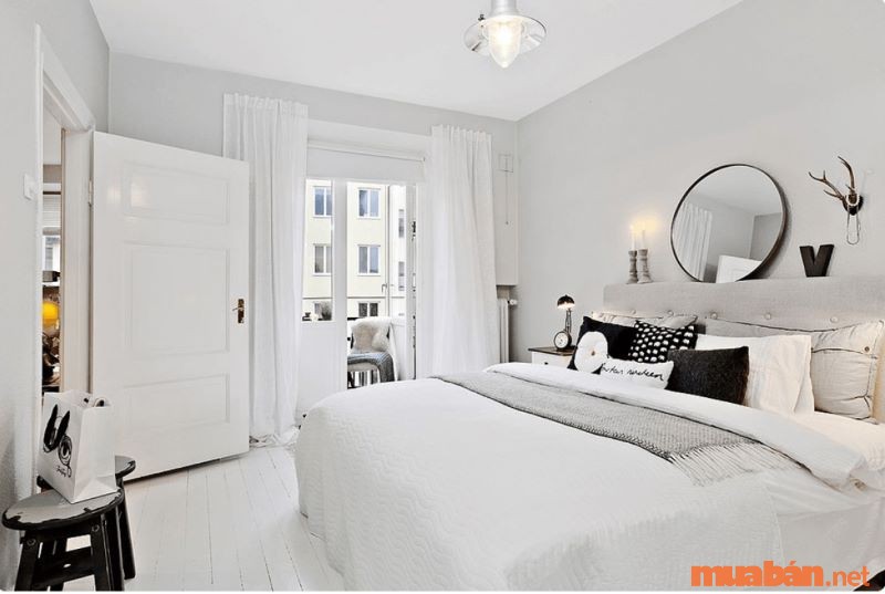 Phòng ngủ chọn màu trắng sẽ dễ chịu và sạch sẽ hơn.