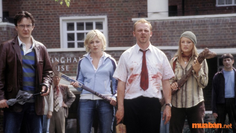 Bộ phim Giữa bầy xác sống Shaun of the Dead nhận được cơn mưa lời khen của giới phê bình và bộ phim này còn nhận được 2 đề cử tại giải BAFTA. Một cuộc điều tra trên kênh Channel 4 vào năm 2006 cho thấy bộ phim Zombie Shaun of the Dead xếp thứ 3 trong 50 phim thể loại hài hay nhất của kênh này.