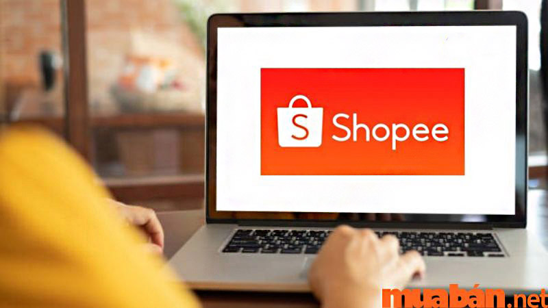 Vào website Shopee.vn để đổi tên shop