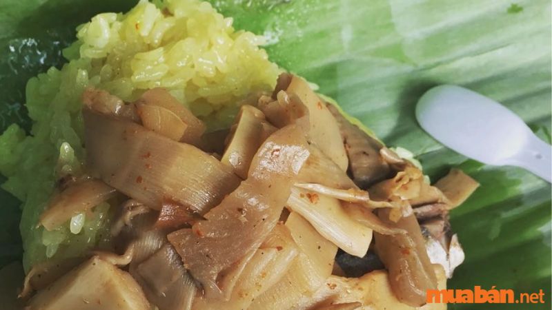 Xôi măng là món ăn sáng phổ biến của người dân Kon Tum