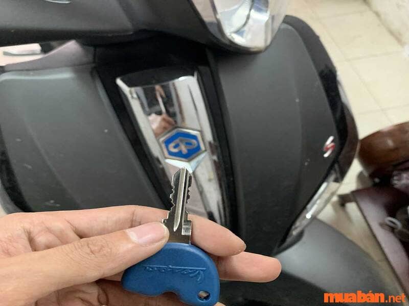 Hướng dẫn mở khóa xe máy bằng cách bẻ khóa xe
