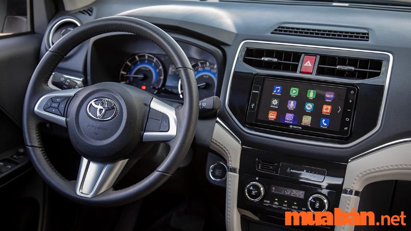 Đánh giá Toyota Rush: Vô-lăng của xe mềm mại, mang lại cảm giác thư thái