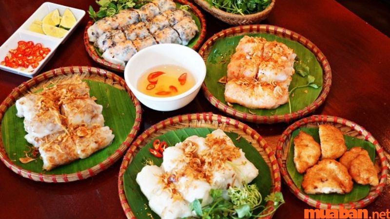Bánh cuốn chả mực là một món ngon của ẩm thực Quảng Ninh