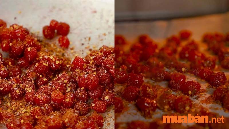 Bạn có thể trộn chùm ruôt với muối ớt và không sấy nếu thấy mứt đã đủ khô