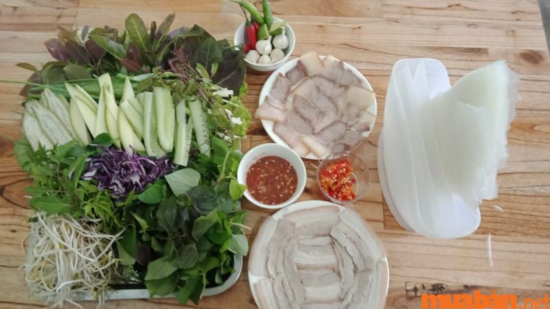 Đặc sản Quảng Nam - Bánh tráng cuốn thịt heo
