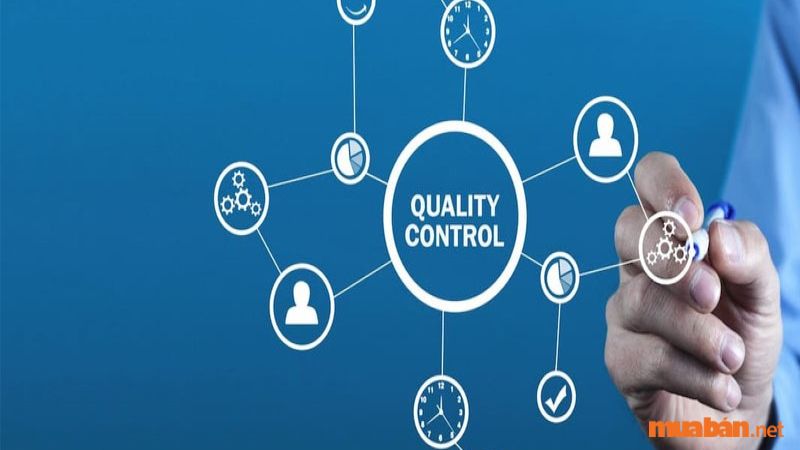 QC là từ viết tắt cho Quality Control. QC chỉ rõ quá trình liên tục kiểm soát chất lượng và thông qua đó doanh nghiệp có thể tìm ra những cách đảm bảo chất lượng sản phẩm được sản xuất theo quy trình của doanh nghiệp đã đề ra đáp ứng được những nhu cầu khắt khe của khách hàng.