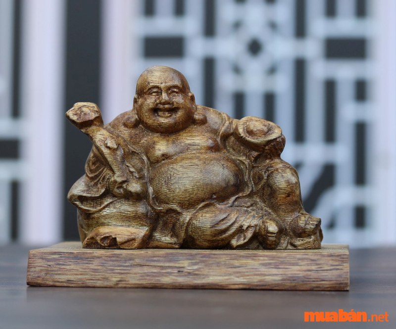 Tượng Phật bằng trầm hương