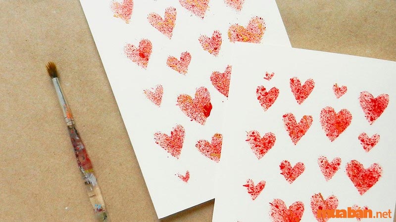 Nhẹ nhàng và đơn giản cùng những chấm màu nước trên thiệp Valentine