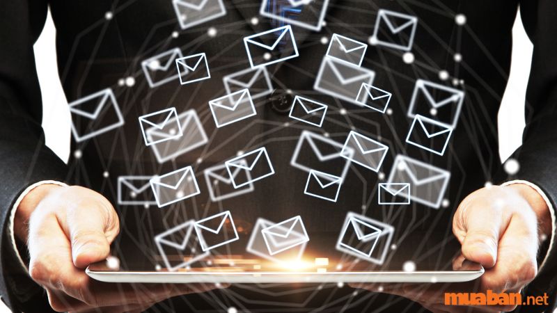 Email là công cụ giúp bạn truyền tải thông tin của công ty tới nhân viên, khách hàng hay đối tác. Đối với các hoạt động bán hàng, email là một trong những công cụ giới thiệu sản phẩm rất quan trọng cho việc tiếp thị, công tác bán hàng và tri ân khách hàng của doanh nghiệp.