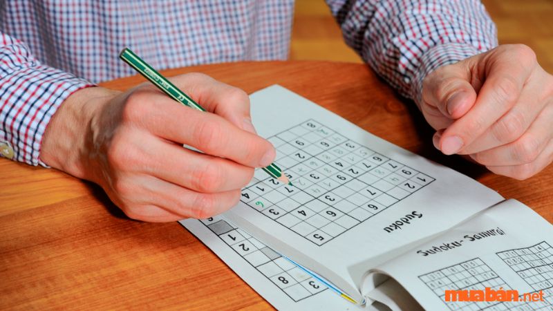 Chơi Sudoku có tác dụng gì - Tìm các ô có cùng khả năng và ghi chú