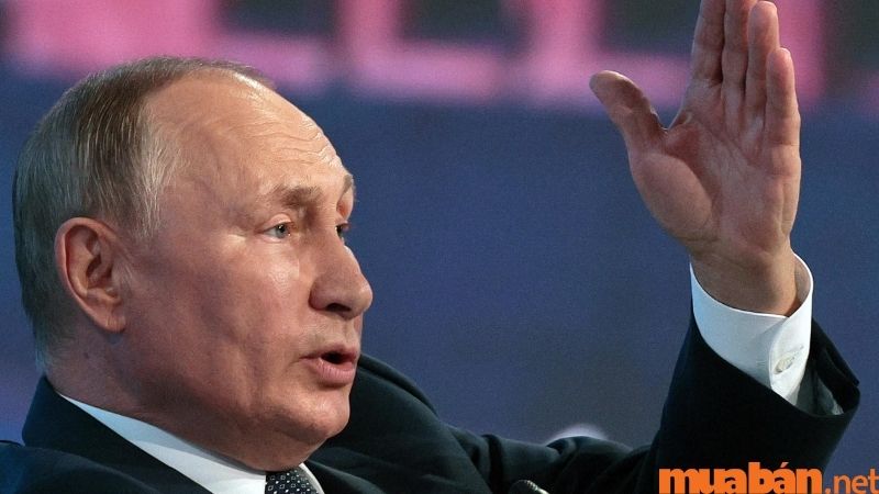 Tổng thống Nga Vladimir Vladimirovich Putin, người dân có lòng bàn tay chữ X