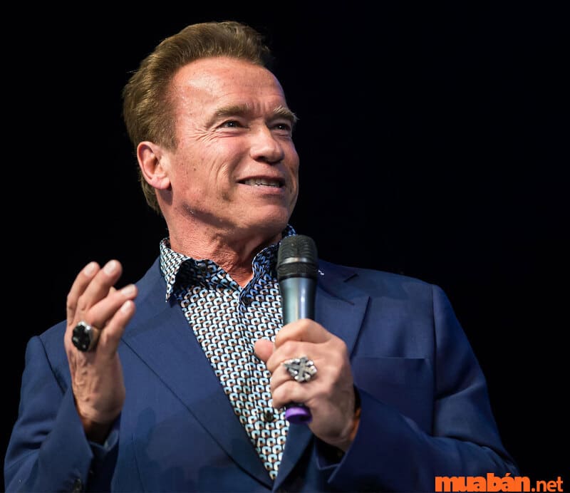 Arnold Schwarzenegger - Cựu vận động viên thể hình và diễn viên người Áo