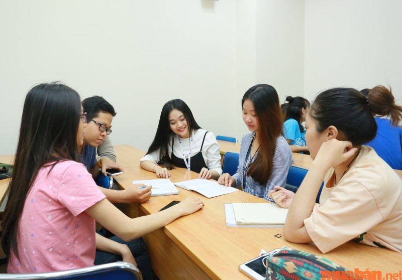 Học phí Đại học Quốc Tế được hỗ trợ bằng cách tạo điều kiện cho sinh viên vay vốn.