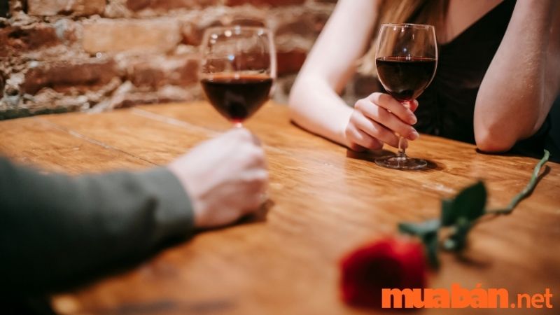 Những nguyên tắc cơ bản trong buổi first date là gì?