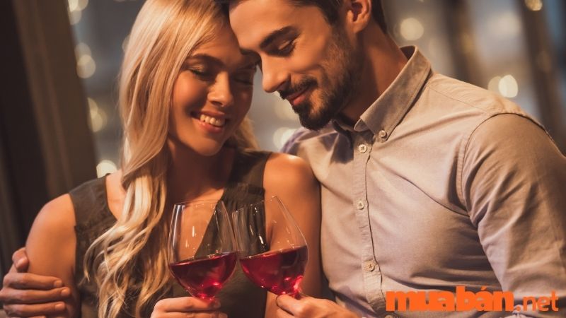 Món quà thích hợp cho buổi first date là gì?