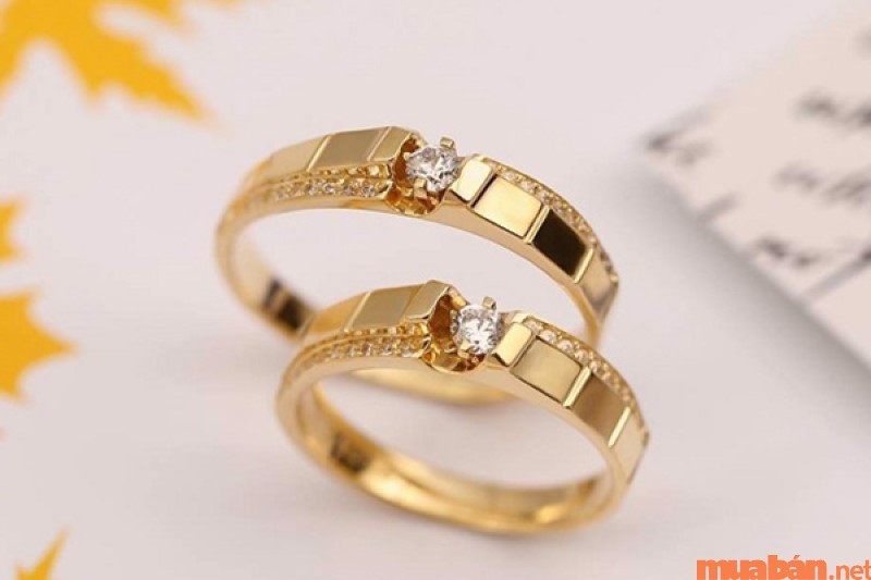 Vàng 14K thường được thợ kim hoàn sử dụng làm nhẫn cưới