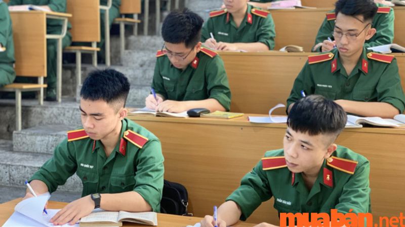 Học viện Quân y Hà Nội có yêu cầu về sức khỏe khá cao